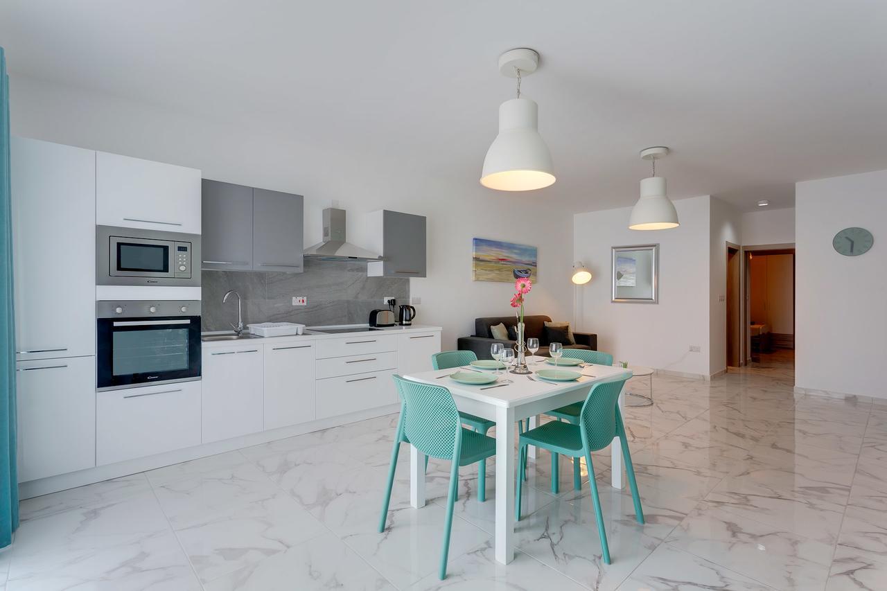 Marvelous 2 Bedroom Apartment By The Sea Кавра Екстериор снимка